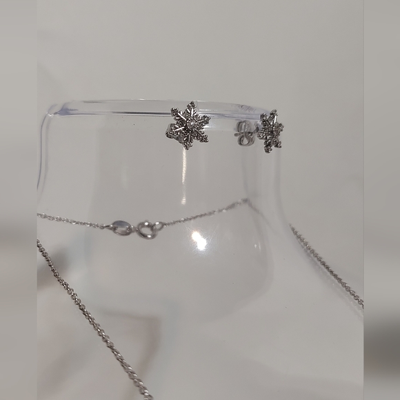 Brilliance Swarovski crystal set - Picture 2 of 8